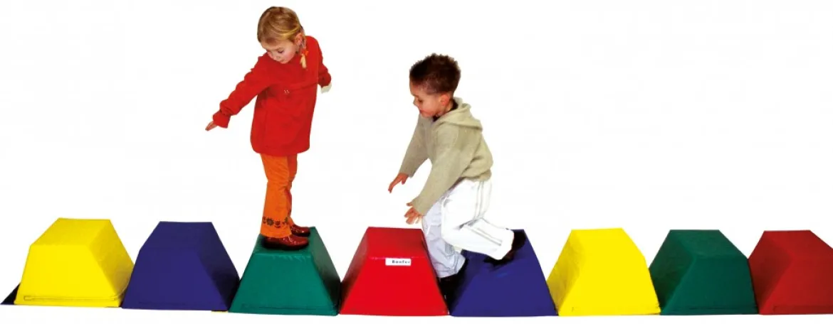 Achteckraupe 8 Teile FARBIG, Bewegungsspiel, ab 3 Jahre
