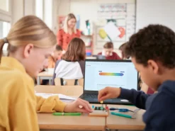 Arduino, Education Starter Kit, Mikrocontroller, inkl. 9 Lektionen und 2 Gruppenprojekten, für 8 Personen