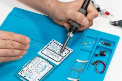 Arduino, Make Your UNO Kit, Mikrocontroller, Bausatz für Leiterplatte und Synthesizer-Shield
