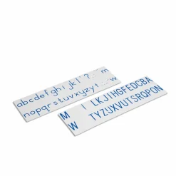 Aufgedruckte Buchstaben, Druckschrift internationale Version, blau, ab 6 Jahre