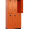 C+P Doppelstöckiger Spind Evolo PLUS, HxBxT: 195 x 90 x 50 cm, RAL 2004 Reinorange, mit Schrägdach und Zahlenschloss