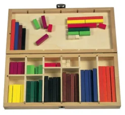 Cuisenaire-Stäbe farbig, 100 Stück im Holzkasten