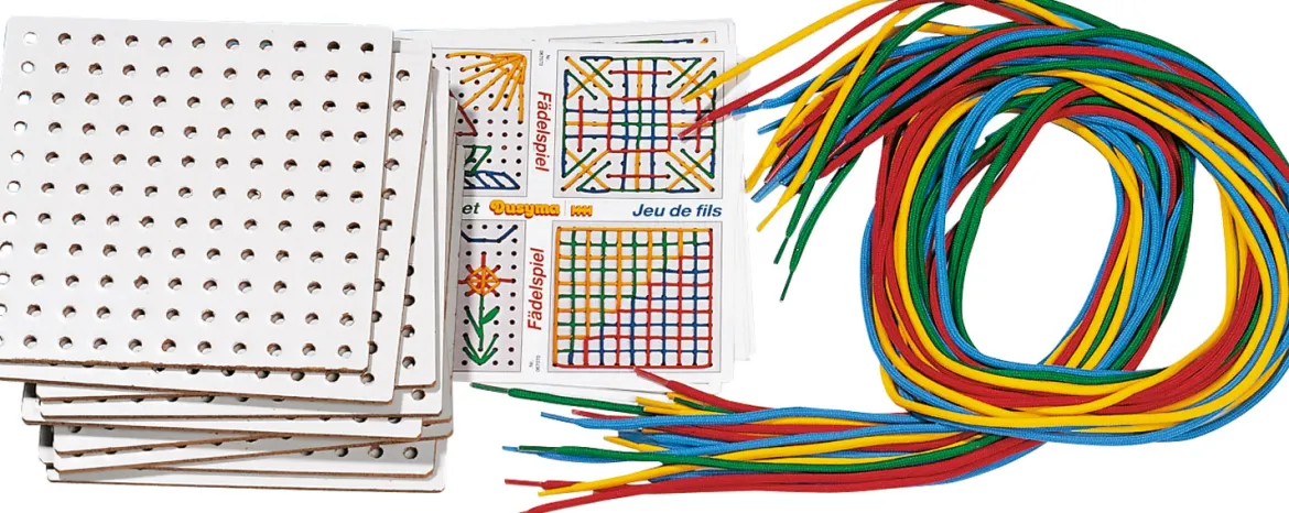 Fädelspiel-Großpackung, 10 Platten, 40 Schnüre, ab 3 Jahre
