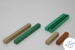50 grüne Zehnerstäbe aus RE-Plastic° im Polybeutel