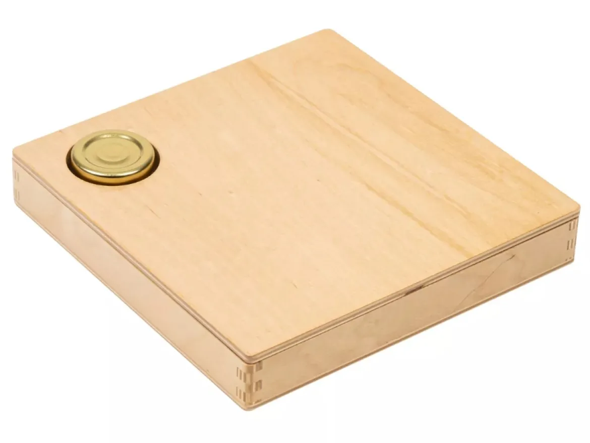 Holztablett mit Übungen zum Kleben