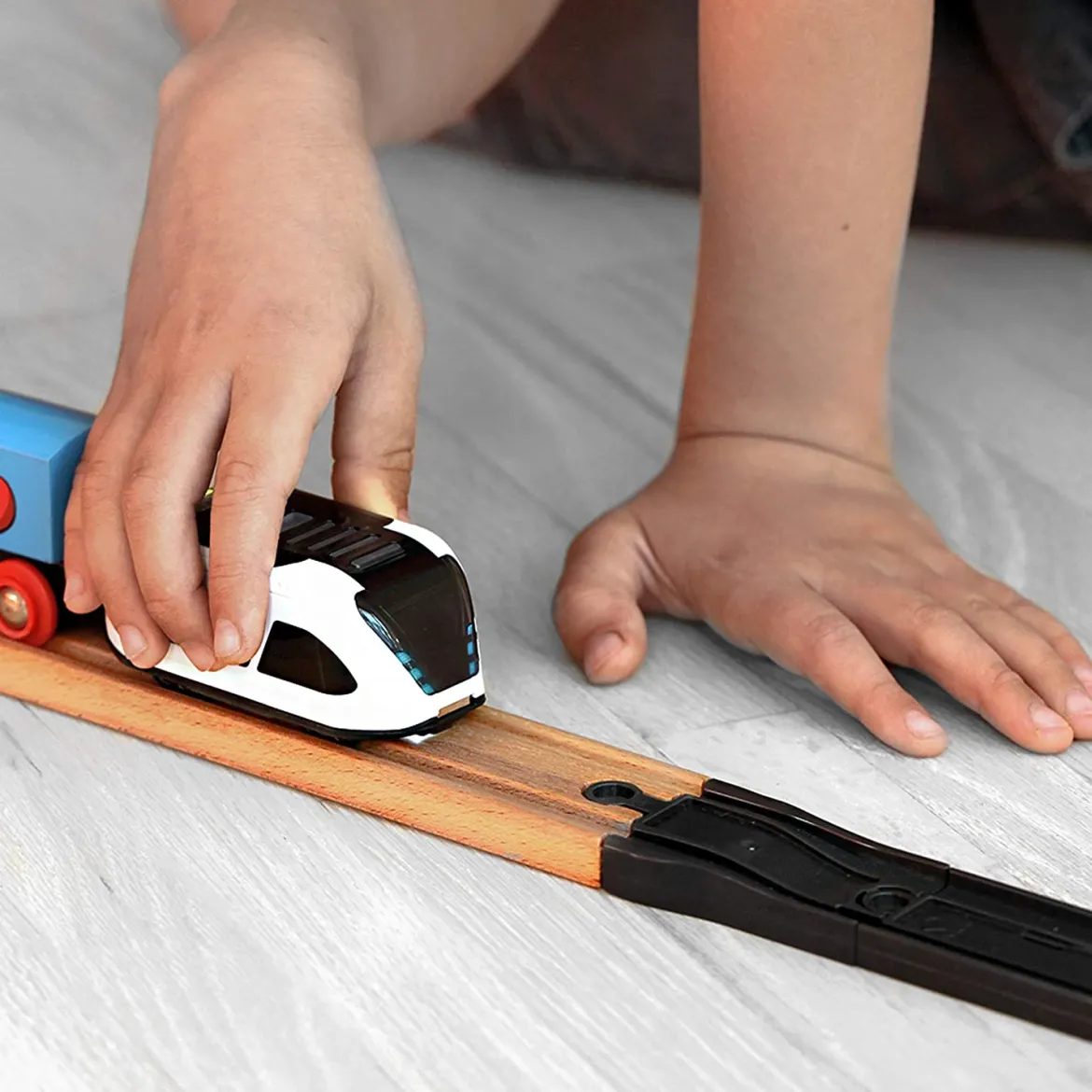 Intelino Smart Train, Erweiterungsset Holzschienen-Adapter, 8 Adapter