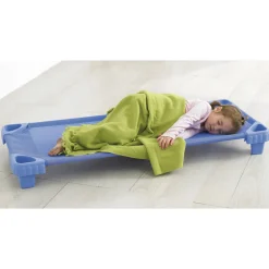 Kinderliege 140 x 58 cm, stapelbar, belastbar bis 50 kg, geeignet ab 1,5 Jahre