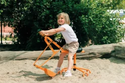 Kinder-Sitzbagger für den Sandkasten, orange, TopTrike