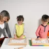 Kleine Sandwanne mit englischem Buch, ab 3 Jahre