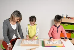 Kleine Sandwanne mit englischem Buch, ab 3 Jahre