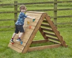 Kletterturm, freistehend, mit Griffen und Stufen, aus Holz