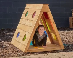 Kriechtunnel und Spielhütte, mit bunten Fenstern, Indoor und Outdoor, aus Holz