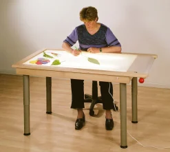 Leuchttisch höhenverstellbar