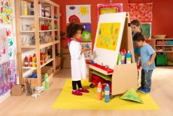 Mal-Station Petit Miró, Malwand mit Regal und Rollen, 2-5 Jahre