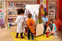 Mal-Station Petit Miró, Malwand mit Regal und Rollen, 2-5 Jahre
