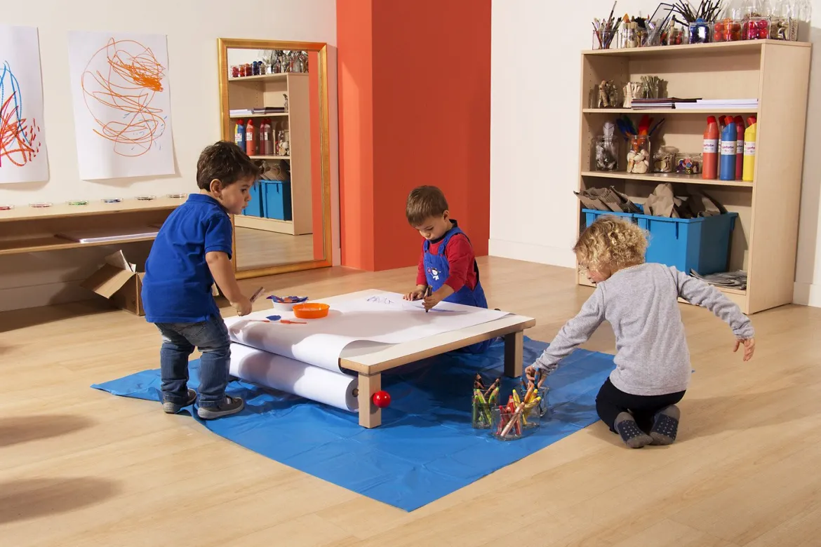 Mal- und Kreativpodest, 2-3 Jahre