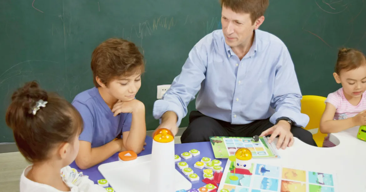 MatataStudio Education, Coding-Set, inkl. Roboter, Programmierboard und Zubehör