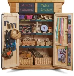 Outdoor-Lernstation, Holzschrank mit Tafeln, für die Grundschule