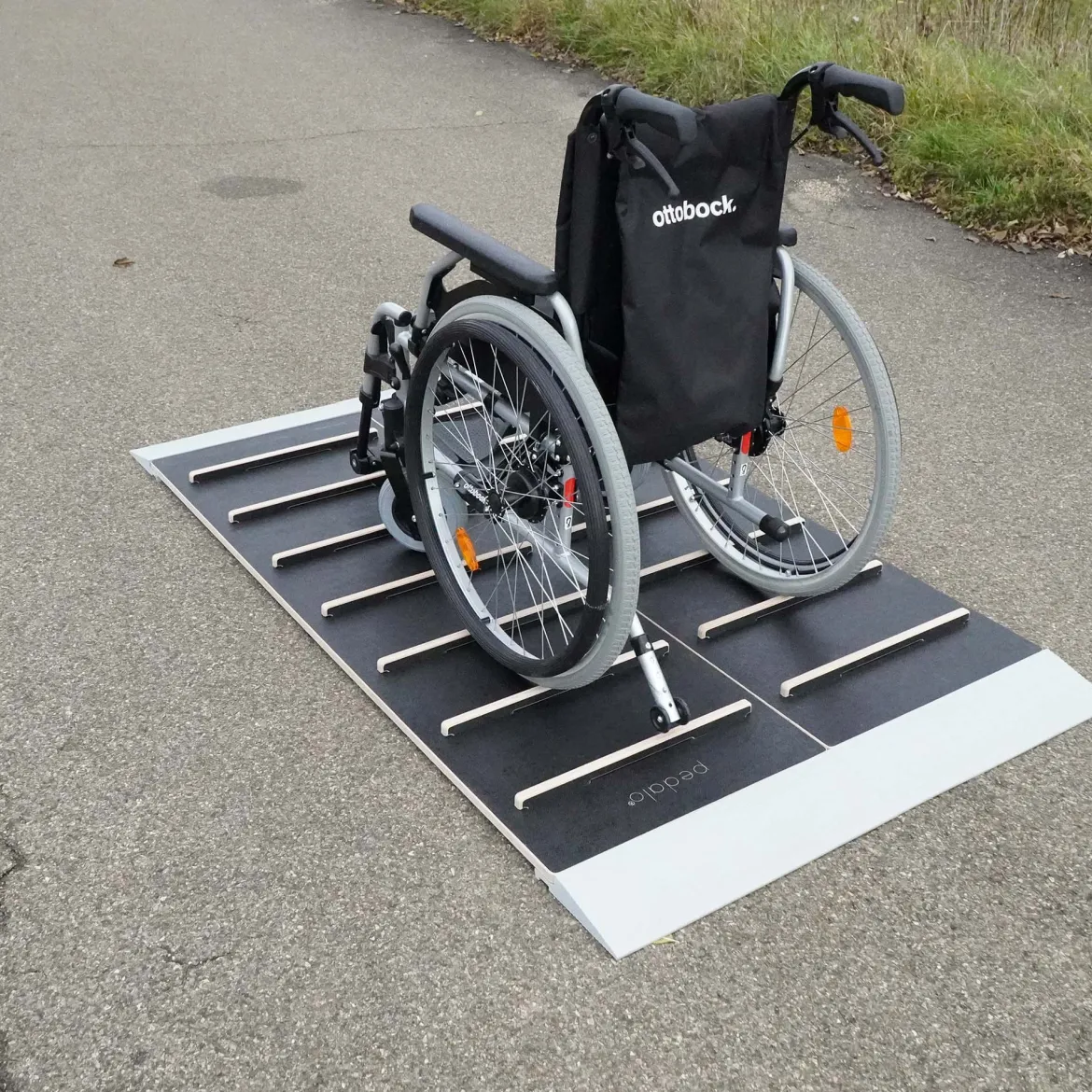 Pedalo® Rolli-Parcours Station Rüttelplatte, Übungsfahrbahn, ab 3 Jahre