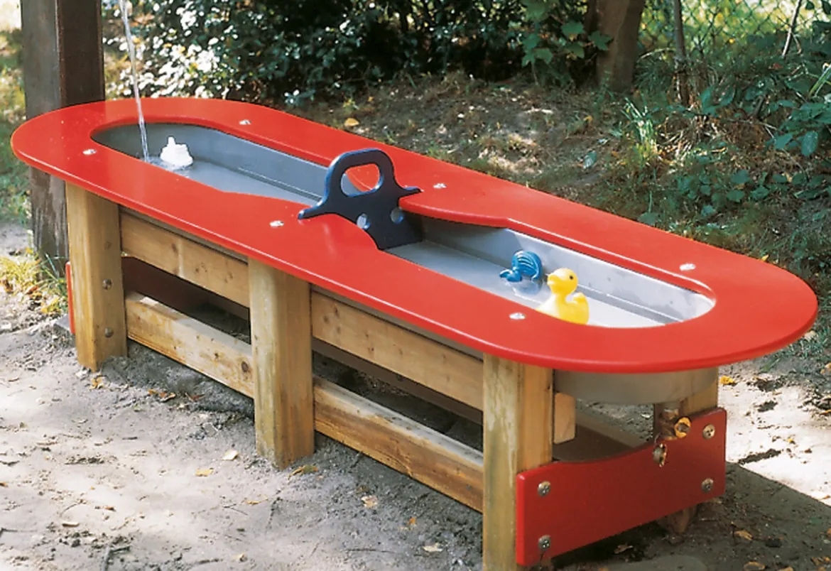 Planschtisch mit Schleuse