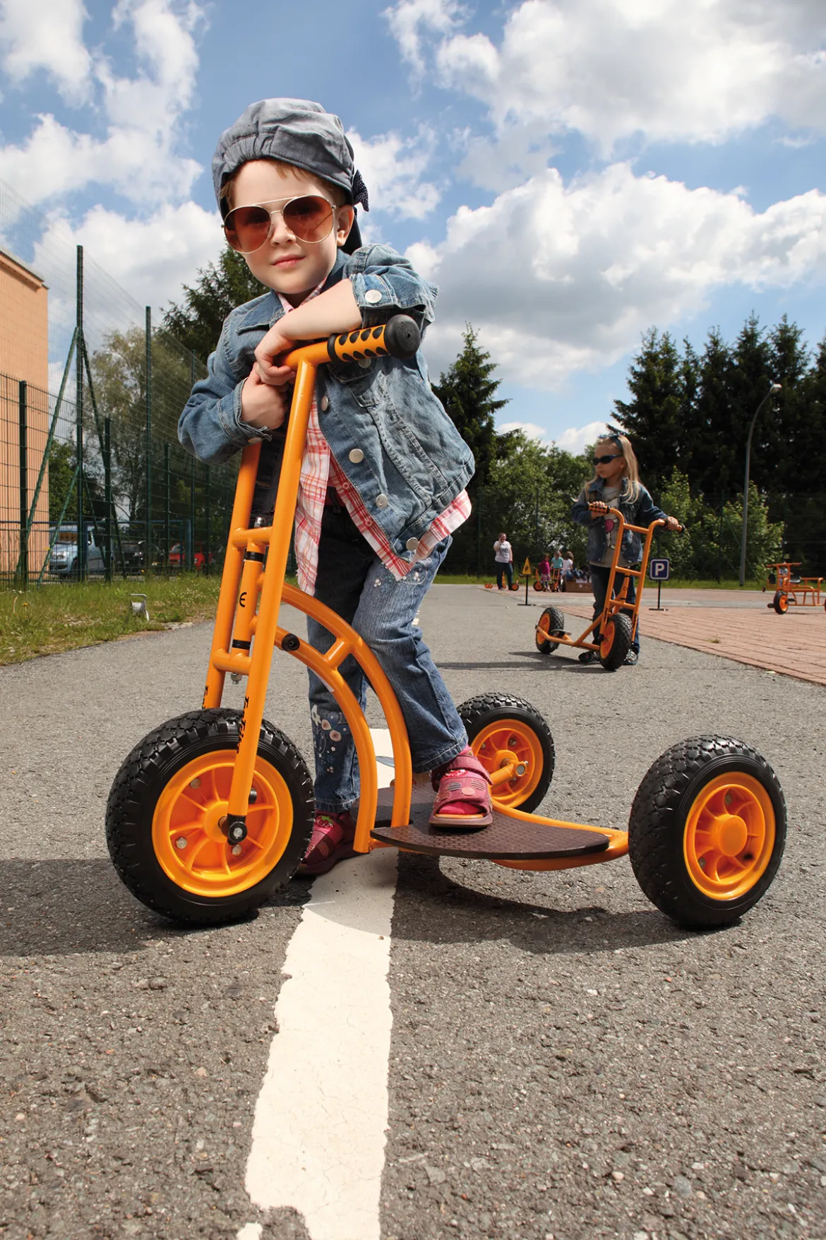 Roller klein (67 cm) mit drei Rädern, Bengy, orange, TopTrike Kinderfahrzeug