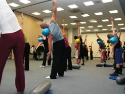 Softgym Over Rot, ab 3 Jahre
