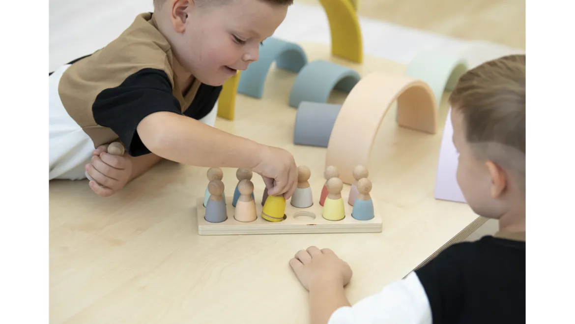 Spielfiguren ?Regenbogen?, 12 Stück, pastellfarben, ab 3 Jahren