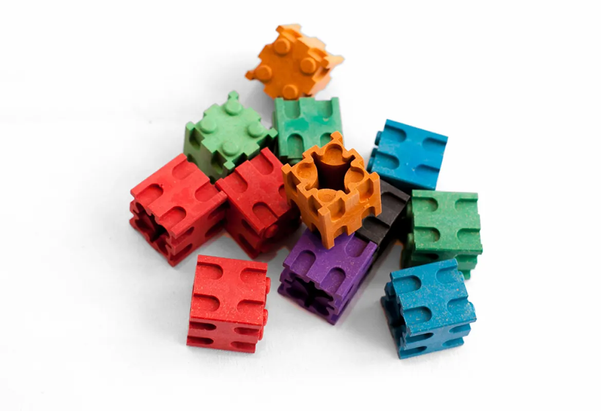 100 Steckwürfel 2 x 2 x 2 cm, aus RE-Wood® in 10 Farben