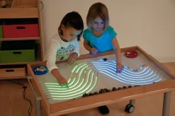 Tisch für Sandexperimentierwanne für den Kindergarten, 100 x 65 cm, höhenverstellbar 59-76 cm