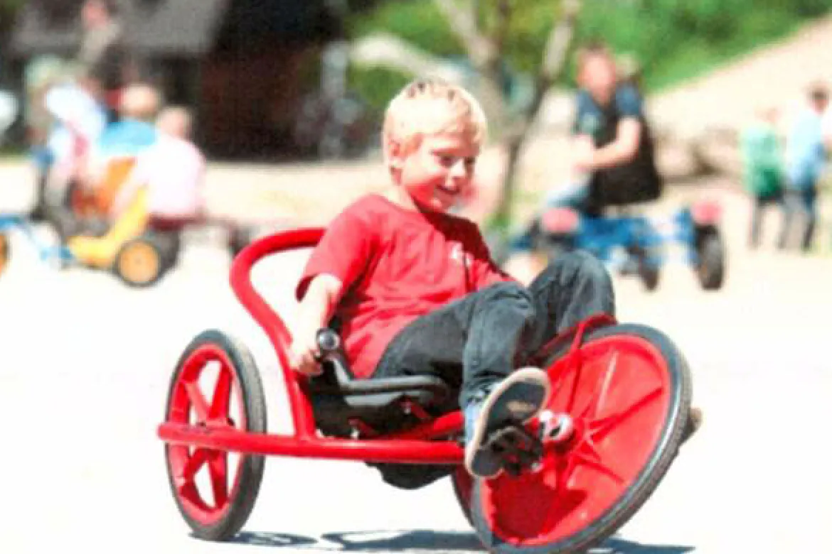 Winther Dreirad mit Lenkung durch Gewichtsverlagerung, U-Rider, rot, 6-10 Jahre, VIKING EXPLORER Kinderfahrzeug