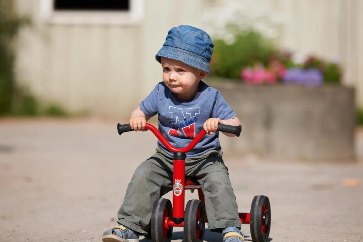 Winther Laufrad mit vier Rädern, rot, 1-3 Jahre, MINI VIKING Kinderfahrzeug