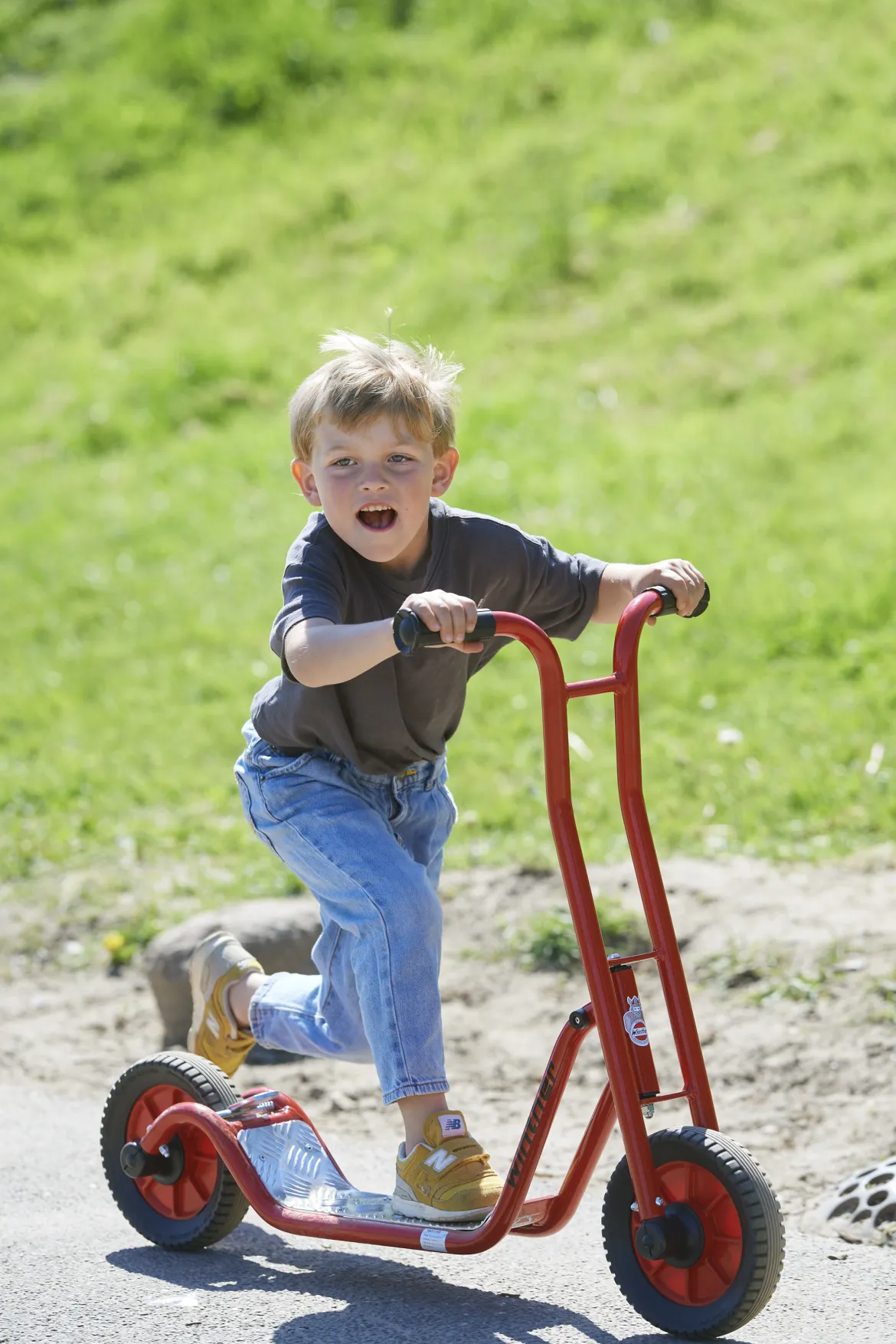 Winther Roller klein (76 cm), rot, 4-6 Jahre, VIKING Kinderfahrzeug