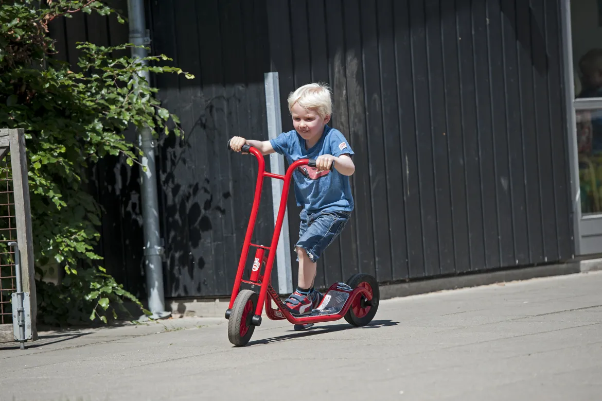 Winther Roller klein (76 cm), rot, 4-6 Jahre, VIKING Kinderfahrzeug