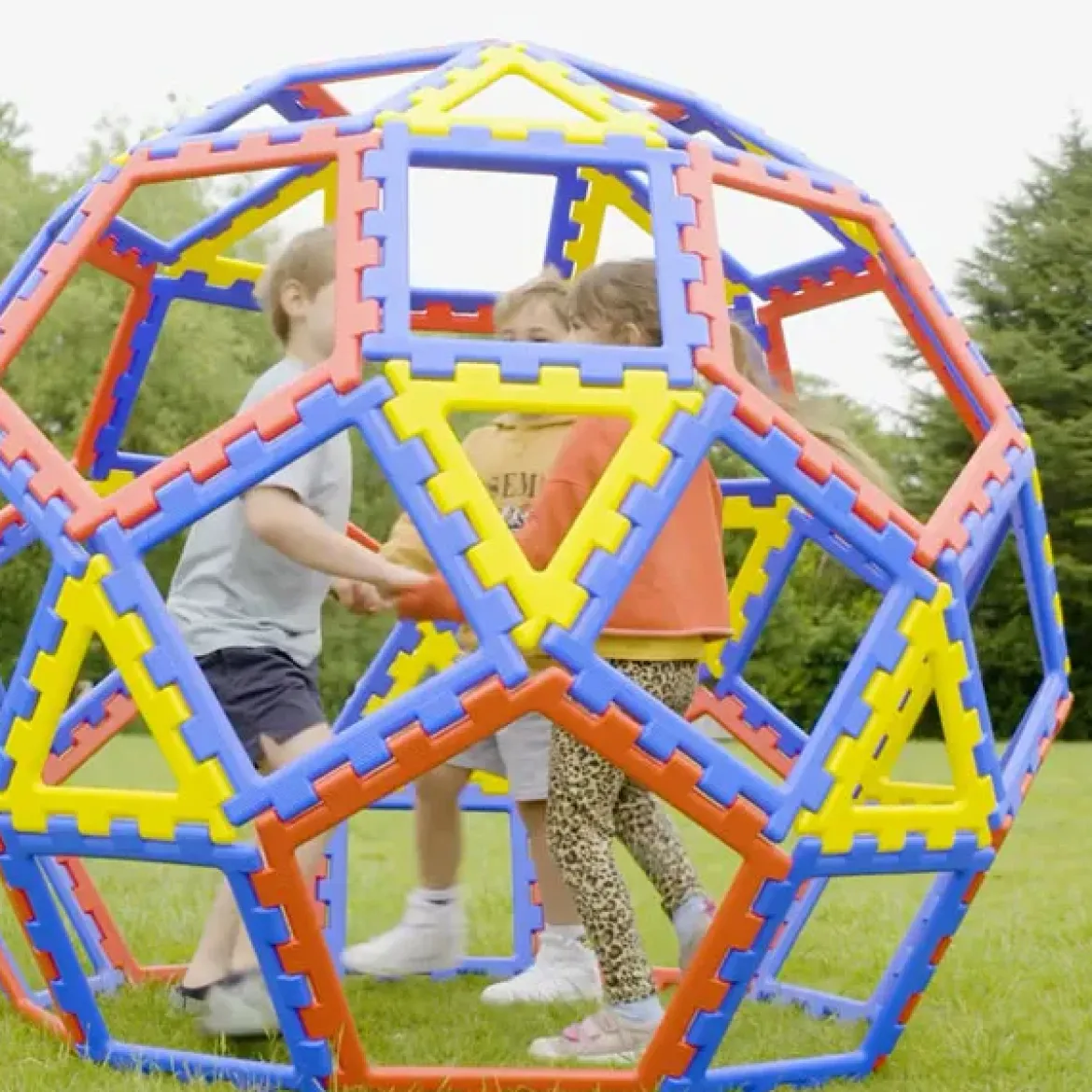 XL-Steckbausteine, XL Polydron Geo Dome, Kuppel, 62 Teile, aus Recyclingkunststoff, für Kinder