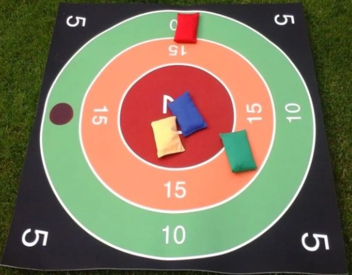 Zielwerfen Outdoor, Spielteppich inkl. Zubehör