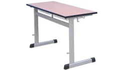 Zweier-Schülertisch, 130x55cm, Holzdekor Ahorn, L-Fuß, höhenverstellbar v. 58-64-70-76-82 cm, PU-Kante, Gestellfarbe RAL 9006 Weißaluminium